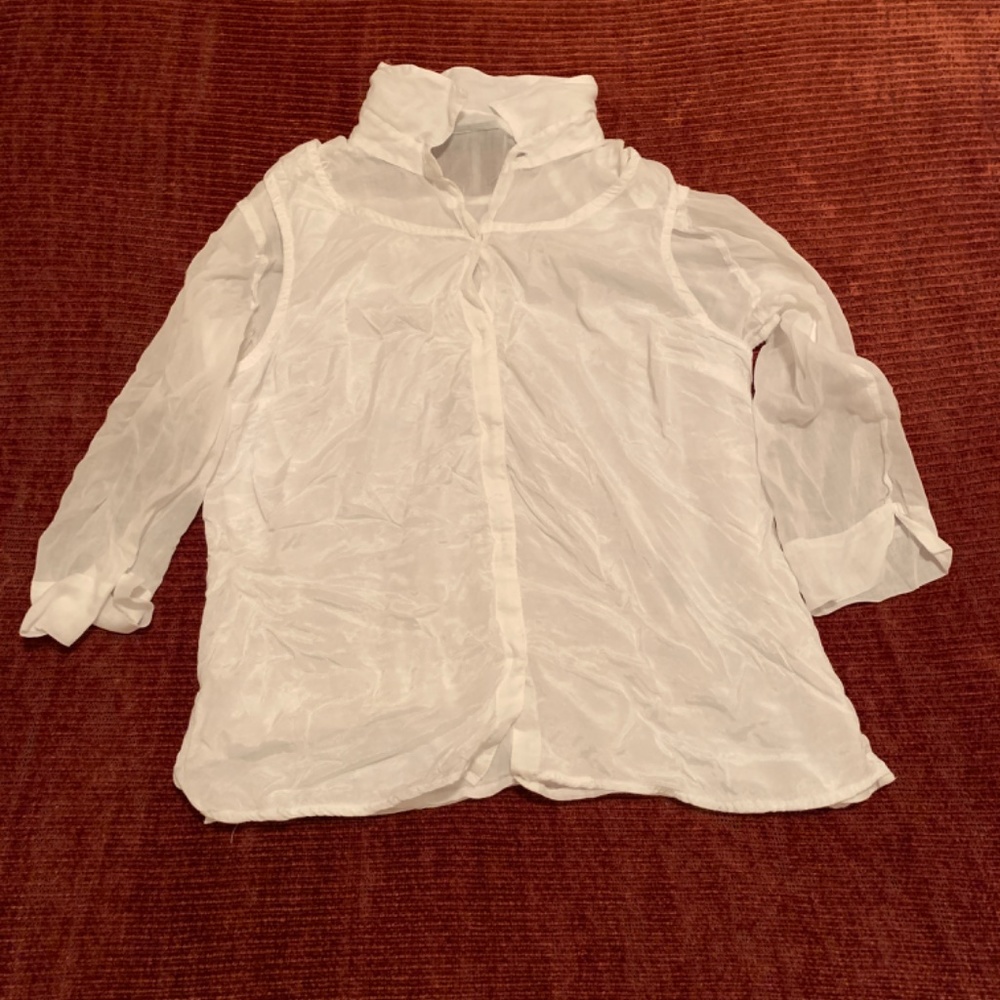 White Button-Down Shirt w/t Stitched Flowers - Picture 7 of 13